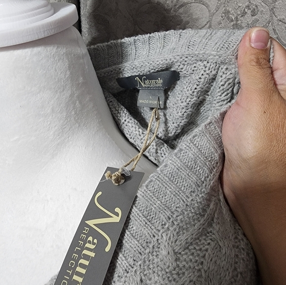 Cabela's Sweater Women's size large, gray NWT - Picture 6 of 13
